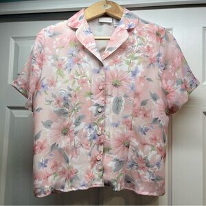 Alfred Dinner Women’s Size 12 Short Sleeve Button Down Blouse Pastel Floral